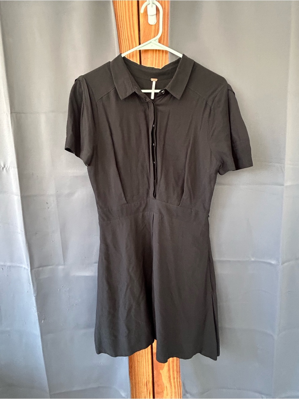 Free People Short Sleeve Button Down Pleated Mini Dress EUC Size 8
